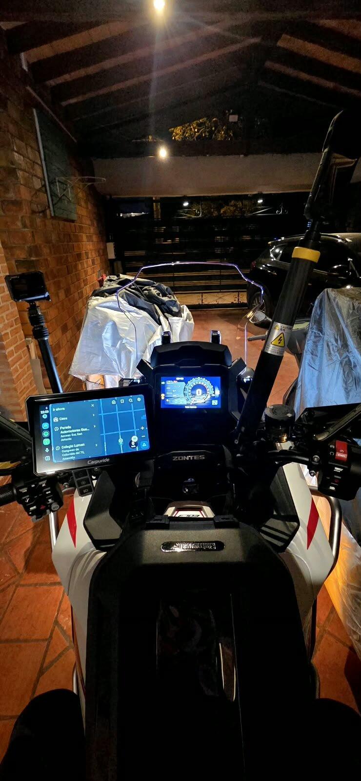 Carpuride W702S Pro Motorrad CarPlay-Display 7 Zoll TPMS