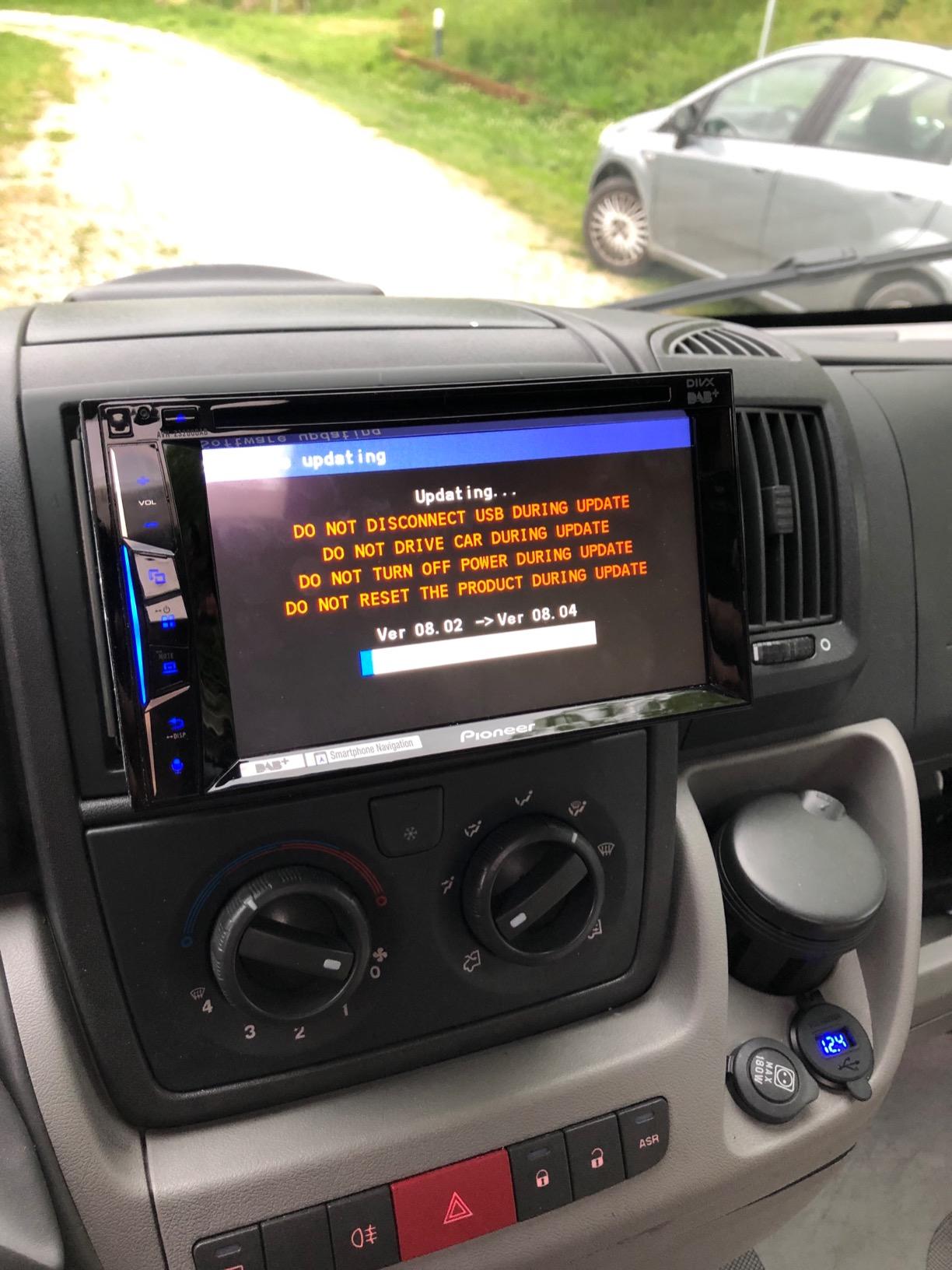 Pioneer AVH-Z3200DAB 2-DIN Autoradio 6,2 Zoll CarPlay DVD