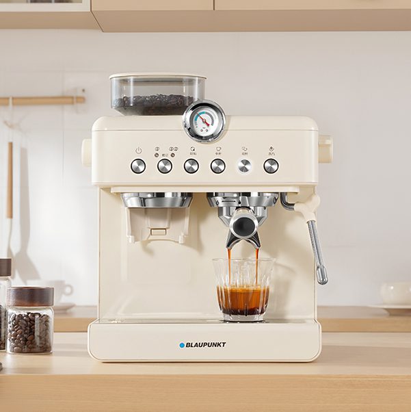 Blaupunkt BP-KF08 Espressomaschine 20 Bar mit Mahlwerk