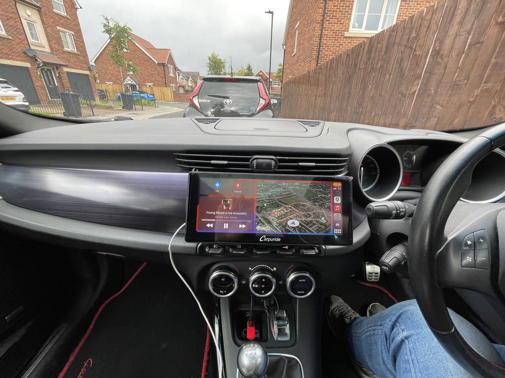 Carpuride W103 CarPlay Display 10,3 Zoll Auto