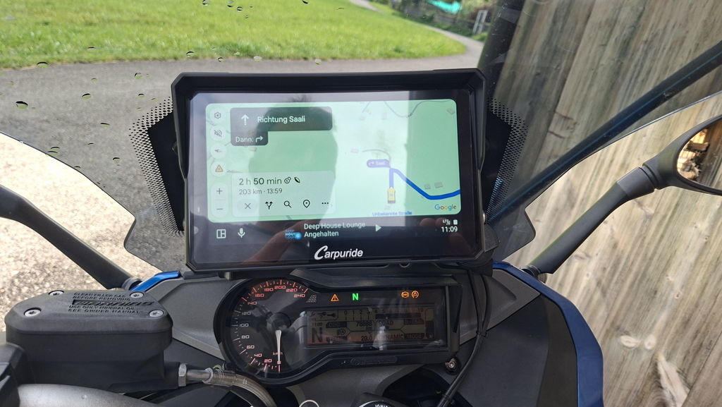Carpuride W702B Motorrad Display CarPlay BMW Halterung 7 Zoll