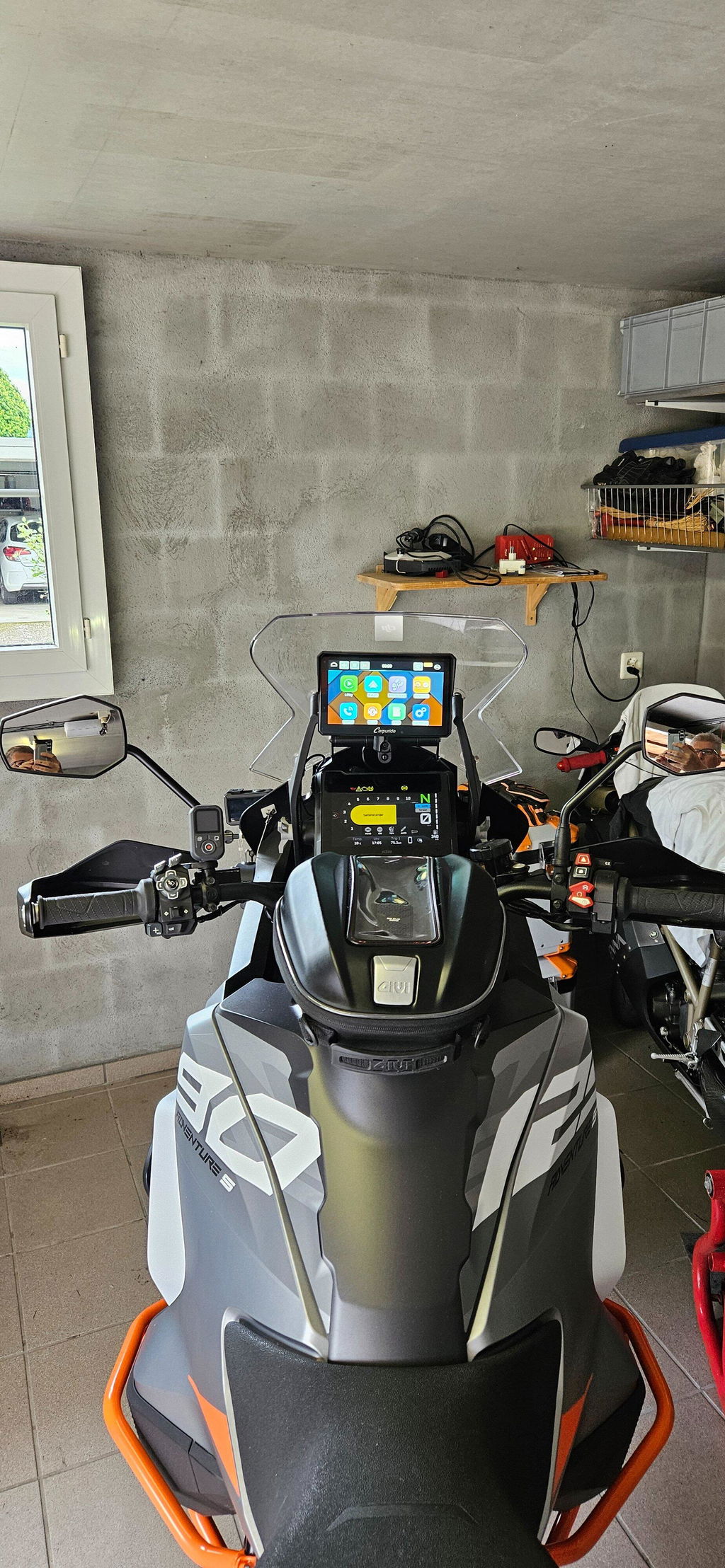 Carpuride Motorcycle Smart Stereo W502 Pro CarPlay-Display wasserdicht