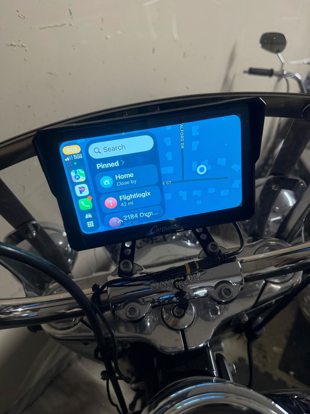 Carpuride W702H Harley CarPlay-Display 7 Zoll + Halterung