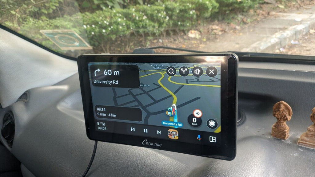 Carpuride V3 Smart Stereo 7 Zoll CarPlay-Display mit Blende