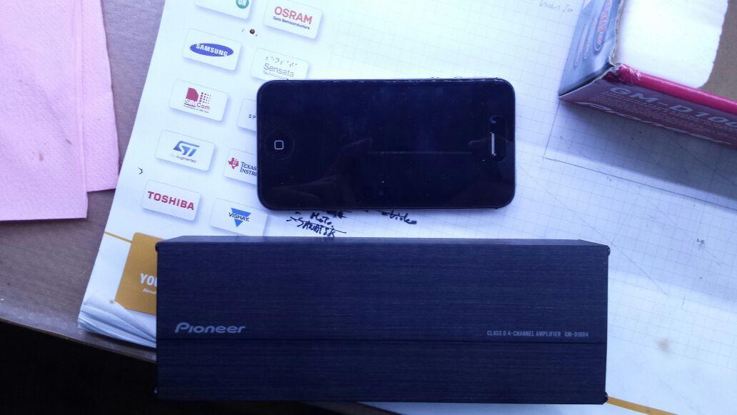 Pioneer GM-D1004 4-Kanal Endstufe Class-D 400W Kompakt
