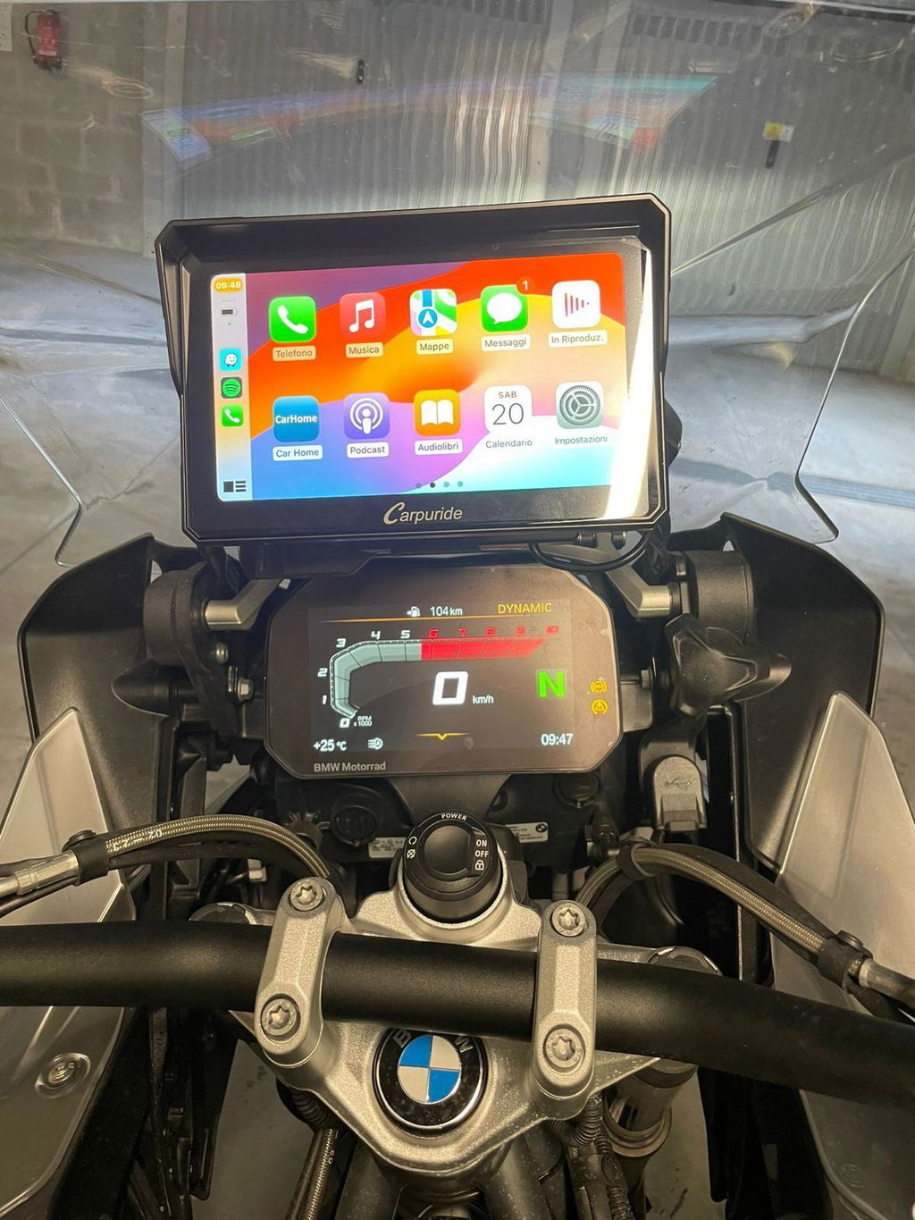 Carpuride W702B Motorrad Display CarPlay BMW Halterung 7 Zoll