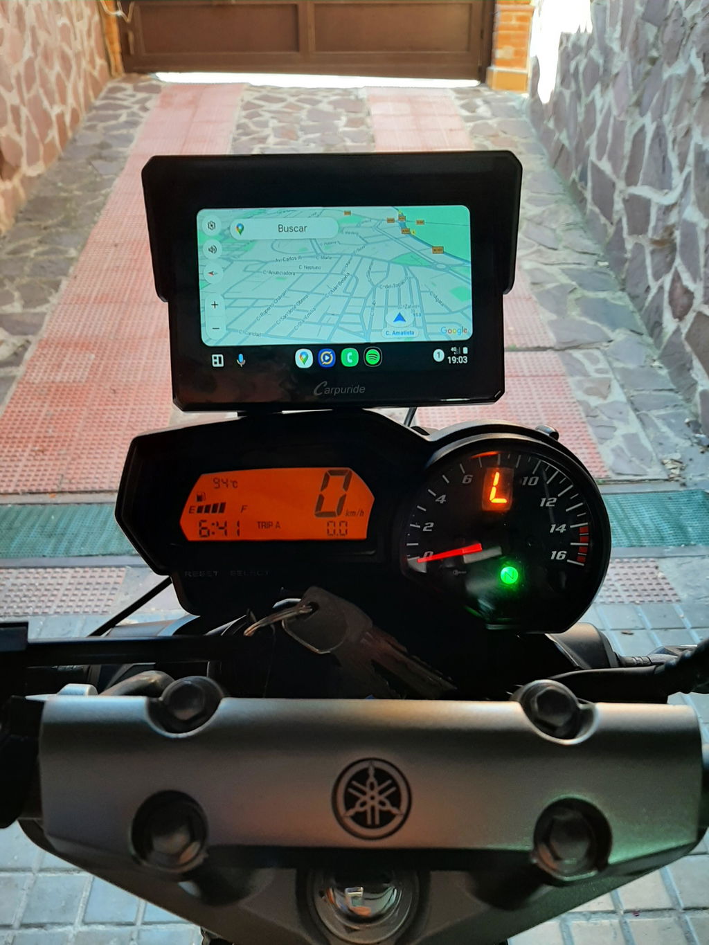 Carpuride W502 Motorrad CarPlay-Display 5 Zoll IP67 Bluetooth