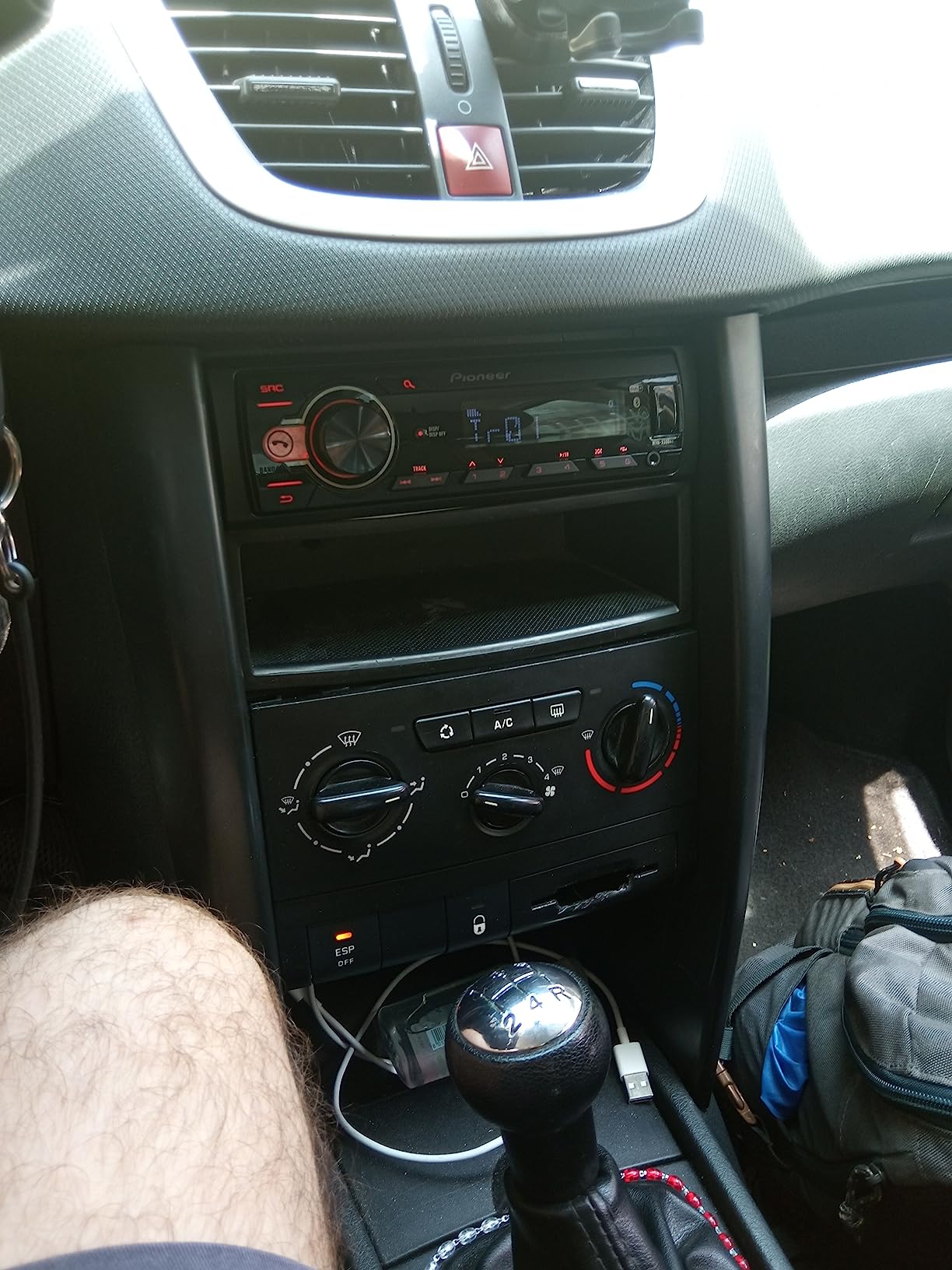Pioneer MVH-330DAB 1-DIN Autoradio DAB+ Bluetooth