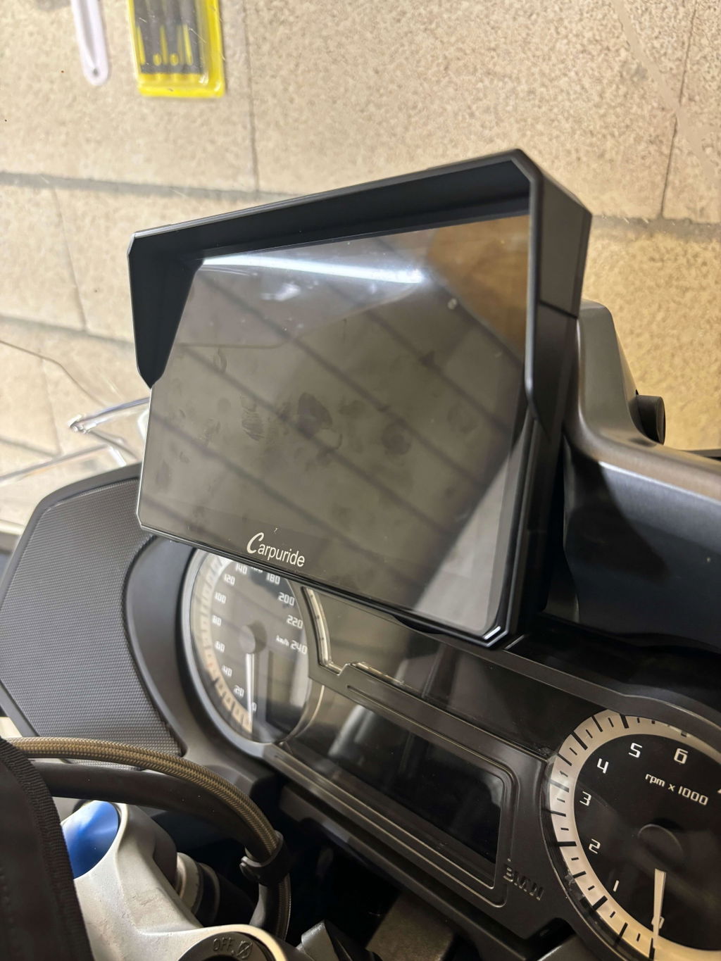 Carpuride W702B Motorrad Display CarPlay BMW Halterung 7 Zoll