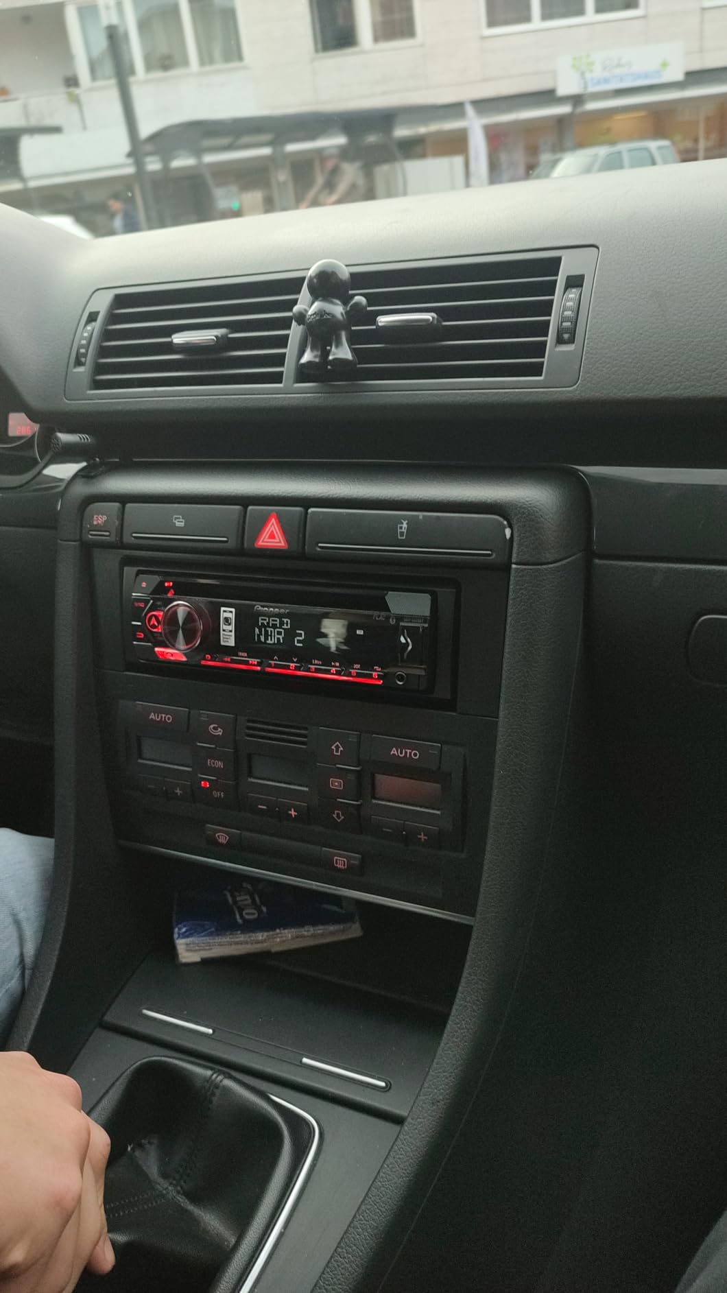 Pioneer DEH-S320BT 1-DIN Autoradio CD Bluetooth rot