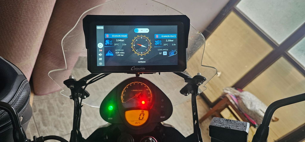 Carpuride W702 Motorrad Display CarPlay IP67 Dual Bluetooth