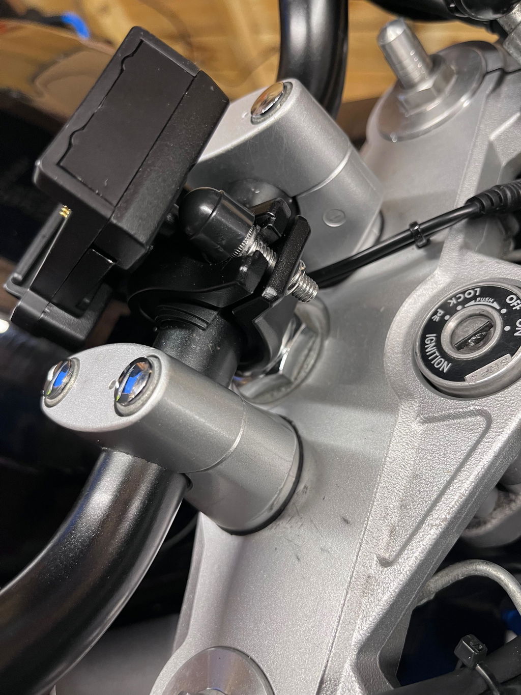 Carpuride BM05 Motorradhalterung für 702BS 602BS 502BS