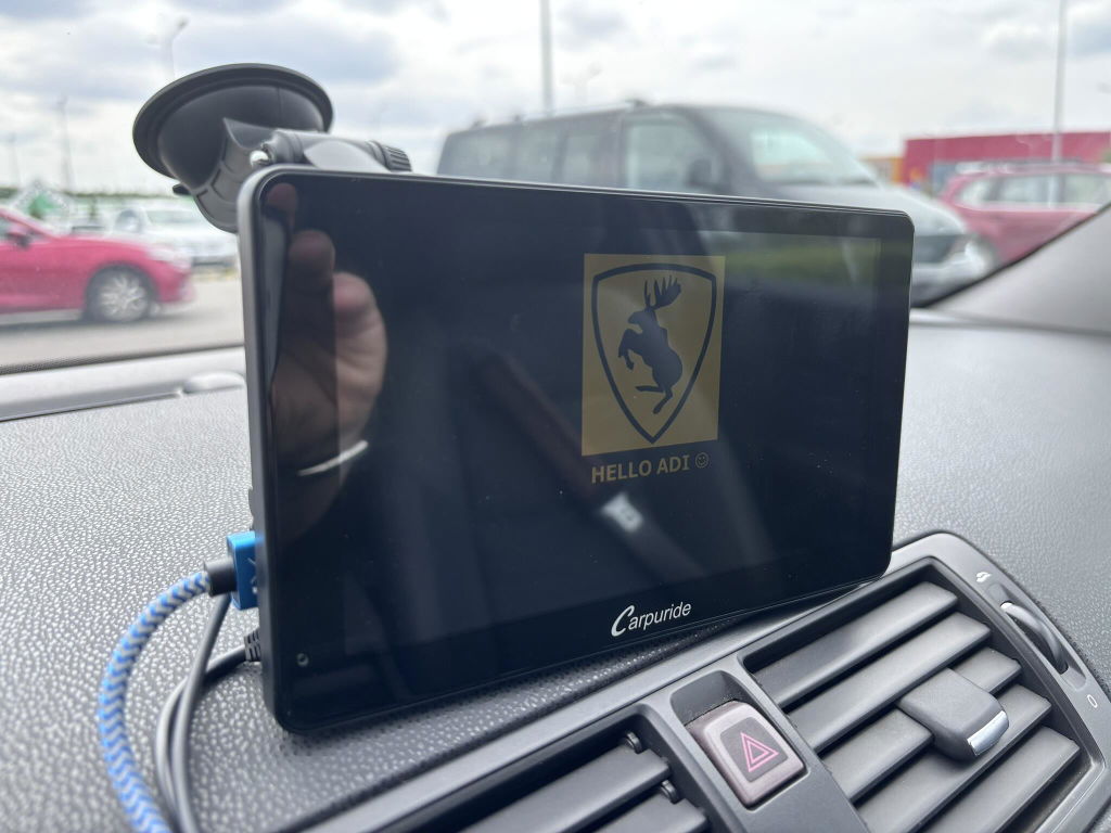 Carpuride V3 Smart Stereo 7 Zoll CarPlay-Display mit Blende